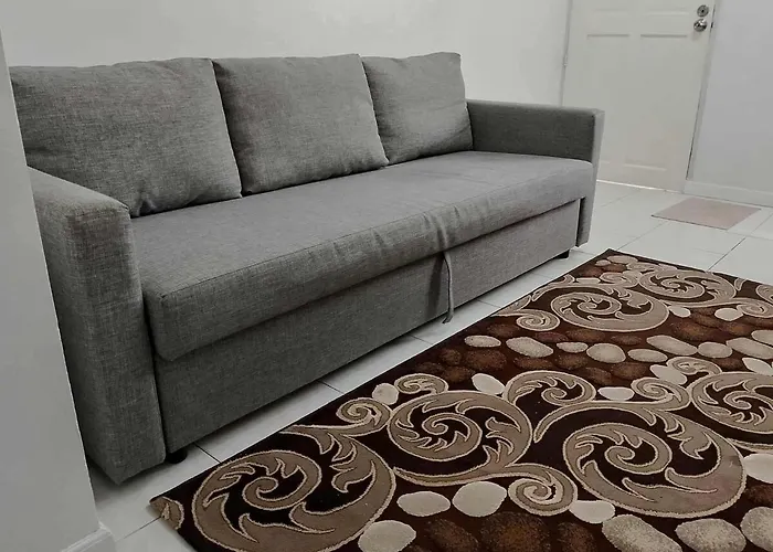 Modern 2 Storey 2br With 2 Parking Space Holiday home *